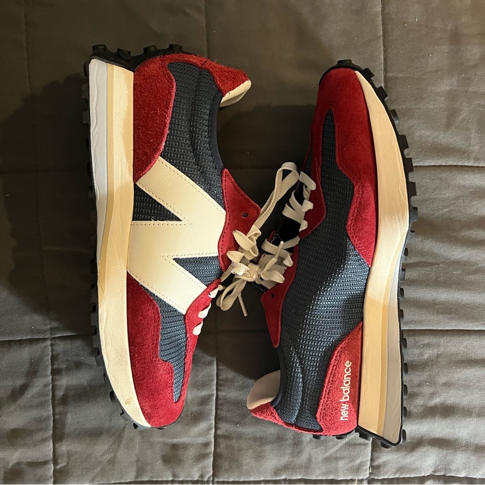 New Balance 327